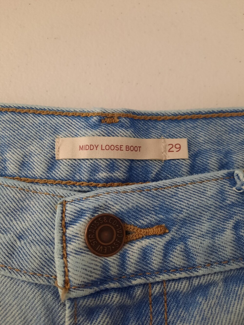 Levi's Middy Loose Boot Mid Rise Wide Leg Bootcut Jeans Easy Days Medium Wash 29 - Picture 6 of 14